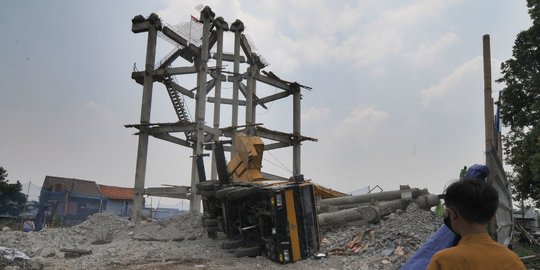 Puslabfor Temukan Unsur Kelalaian dari Insiden Crane Jatuh di Depok