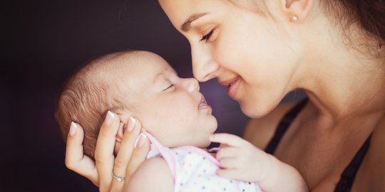 5 Penyebab Bayi Tidak Mau Minum Susu Pakai Dot atau Botol, Ketahui Alasannya