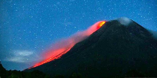 Gunung Merapi Lima Kali Luncurkan Guguran Lava Pijar Sejauh 1,8 Km