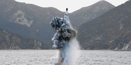 Korea Utara Diduga Tembakkan Rudal Balistik ke Perairan Jepang