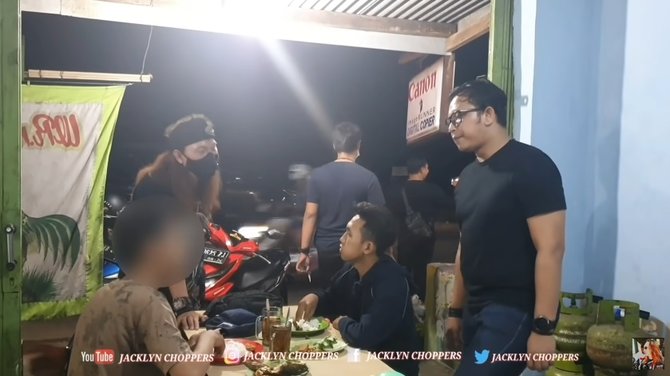 momen polisi jacklyn choppers suruh pelaku makan