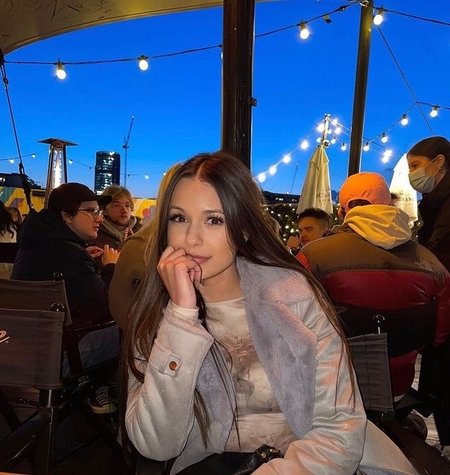 dikabarkan dekat dengan stefan william ini 4 potret ria andrew youtuber asal inggris