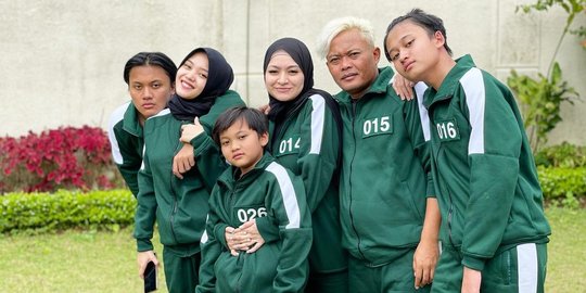 Potret Keluarga Sule Pakai Kostum Warna Hijau Squid Game, Netizen Gemas dengan Njan