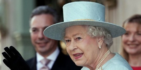 Istana Buckingham: Ratu Elizabeth II Dirawat di Rumah Sakit