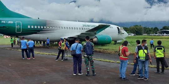 Kecepatan Tak Terkontrol, Pesawat Cargo Dirgantara Tergelincir di Bandara Sentani