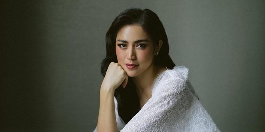 Cantik Berbalut Gaun Putih, Intip 5 Potret Jessica Iskandar di Hari Pernikahannya