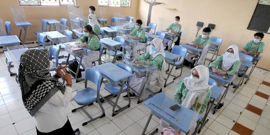 Bupati Sleman: Siswa Kena Covid-19 saat PTM Sudah Ditangani, Orang Tua Jangan Panik