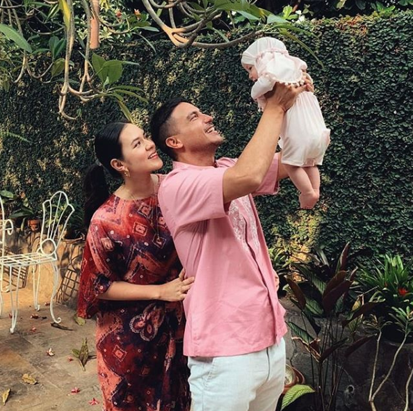 anniversary tahun ke 4 pernikahan ini 5 potret kebarsamaan keluarga raisa dan hamish