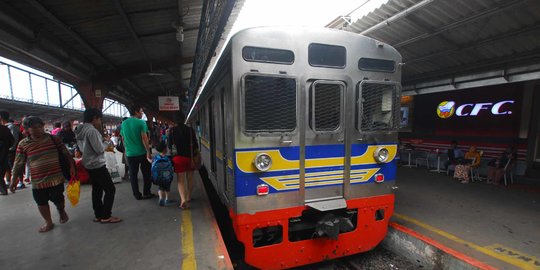 Awal Pekan, Pengguna KRL Naik 5 Persen