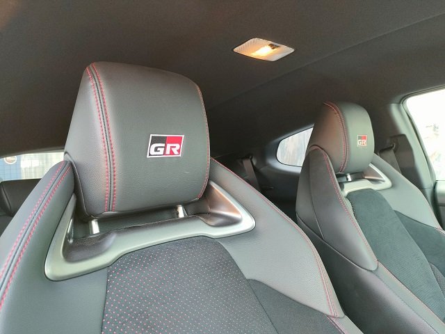 mobil sport toyota gr yaris di kawasan bsd city tangerang