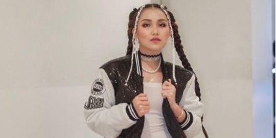 Masih Nyaman Sendiri, Ayu Ting Ting Akui Sebenarnya Orang yang Bucin