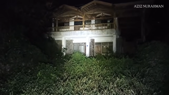 potret rumah berdarah milik jutawan terbengkalai