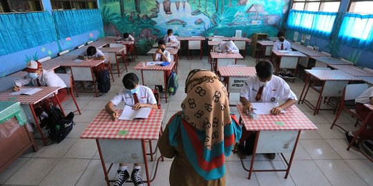 Siswa dengan Orang Tua Belum Divaksinasi Dilarang Ikuti PTM di Tangerang