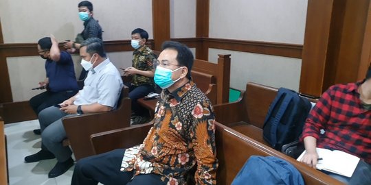 Azis Syamsuddin Akui Kerap Bertemu Robin Pattuju dan Beri Uang Rp210 Juta