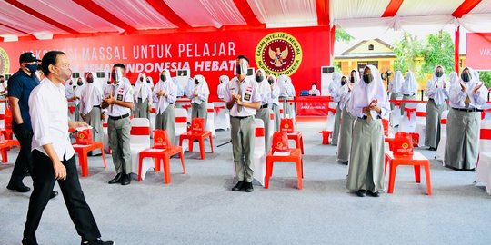 Ada Peningkatan Kasus Covid-19 di 105 Kota/Kabupaten, Jokowi Minta Semua Waspada