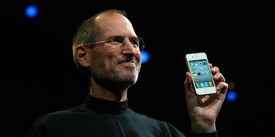 Surat Tulis Tangan Steve Jobs saat Berusia 18 Tahun Dilelang Rp4,1 Miliar