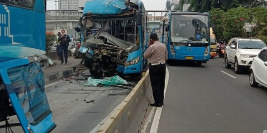 Polisi Ralat Jumlah Korban 2 Bus Transjakarta Tabrakan: 2 Meninggal, 31 Luka