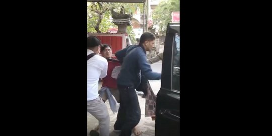 Viral Pemuda di Denpasar Dianiaya Penjual Mobil Setelah Serahkan Rp50 Juta