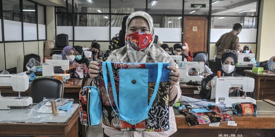 Pelatihan Kerajinan Tangan dari Kain Perca