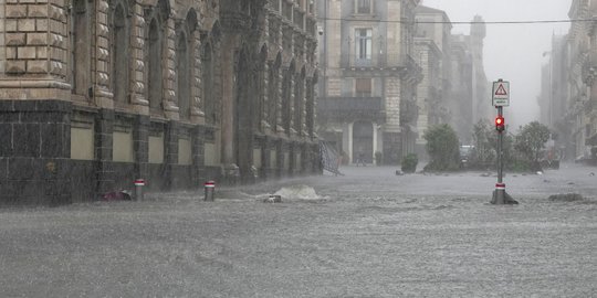 Badai Siklon Hantam Italia