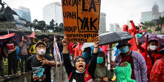 Aksi Demo Buruh dan Mahasiswa Peringati Hari Sumpah Pemuda