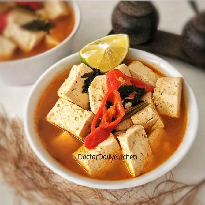 tom yam tahu