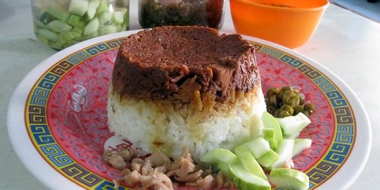 Resep Nasi Tim Ayam 'Kilat', Siap Disantap dalam Sekejap