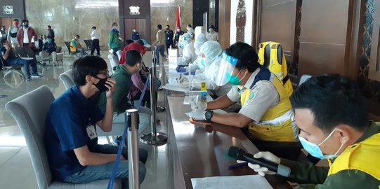 DPR: Kebijakan Turunkan Harga PCR Bukan Solusi Basmi Covid-19