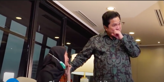 Erick Thohir Sampai Nangis Wujudkan Mimpi Tuna Netra Bertemu Artis Idola