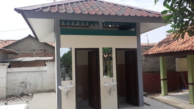 toilet bernilai fantatis di kabupaten bekasi