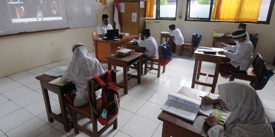 Kemenkes Beri Data Rinci ke Kepala Daerah Cegah Lonjakan Covid-19 di Sekolah