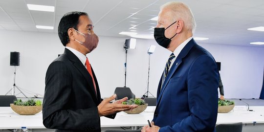 Jokowi-Joe Biden Bertemu di Sela COP26, Bahas Stok Vaksin hingga Afghanistan