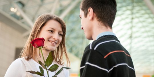 50 Jokes Lucu Buat Pacar Romantis dan Mengocok Perut, Bikin Makin Sayang