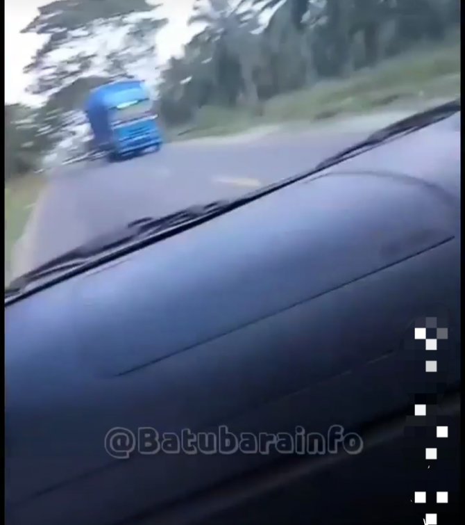 nekat jalan kaki ke kantor polisi begini lucunya ibu hamil ngidam naik mobil patwal