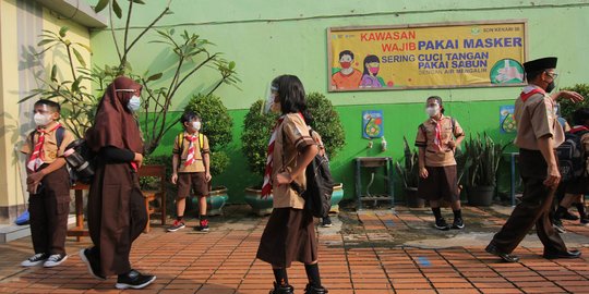 Pemberian Vaksinasi COVID-19 pada Anak Semakin Diperlukan Berkaitan dengan PTM