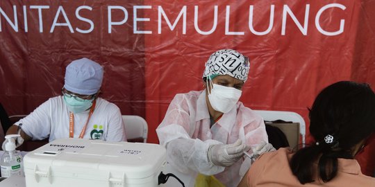 Update Vaksinasi Indonesia Dosis Pertama per 2 November 2021