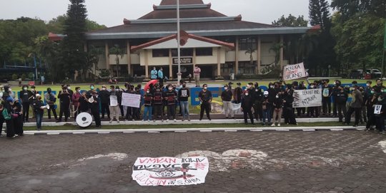 UNS Ajak Mahasiswa Laporkan Tindak Kekerasan Ormawa ke Rektorat