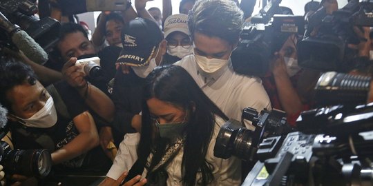 Selain Rachel Vennya dan Kekasih, Manajer dan Petugas Bandara Juga Jadi Tersangka