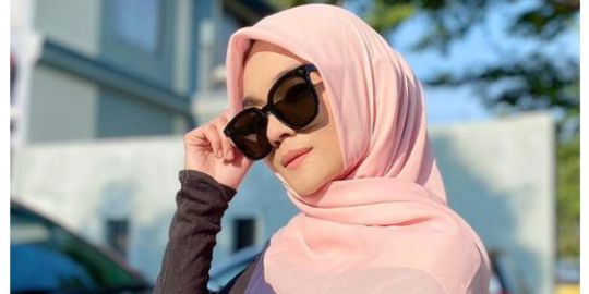 Tetap Tampil Modis dengan Hijab, Ini Pesona Citra Anggun Pemain FTV Suara Hati Istri