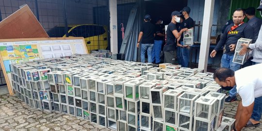 Densus 88 Amankan 791 Kotak Amal dari Lembaga Amal Kelompok Teroris JI di Lampung