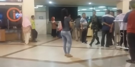 Wanita Ini Jemput Pacarnya Seorang Prajurit TNI di Bandara, Pasangan LDR Wajib Nonton