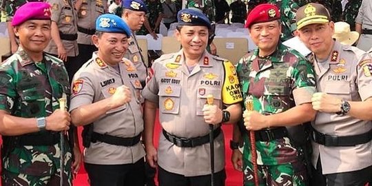 Lima Perwira Tinggi TNI-Polri Foto Bareng, Satu Kariernya Melesat Kini Bintang Empat