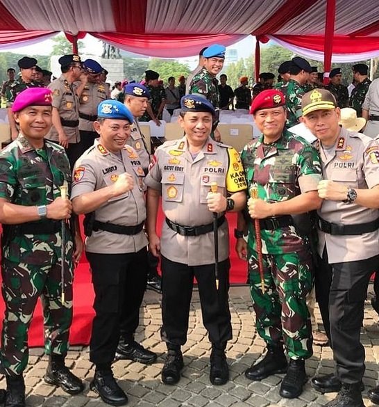 lima perwira tinggi tni polri foto bareng