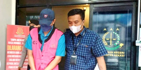 Terlibat Korupsi di Kabupaten Bekasi, Tenaga Marketing Alat Berat Ditahan