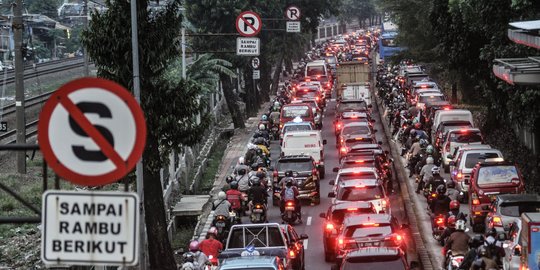 Kenapa Jakarta Macet Meski Masih Ada PPKM?