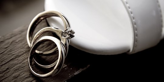 Doa Nikah Bagi Mempelai Pria dan Wanita dalam Agama Islam, Lengkap Disertai Artinya