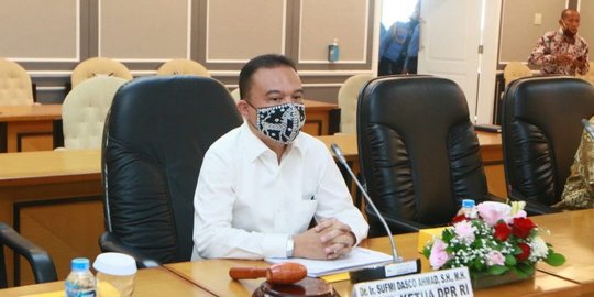 Tanggapi Menteri LHK, Pimpinan DPR Sebut Perlu Kajian Mendalam Masalah Emisi Karbon