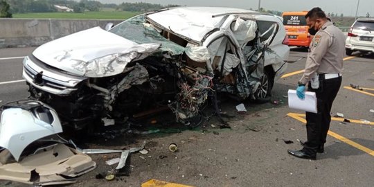 Kondisi Ringsek Mobil Vanessa Angel Usai Kecelakaan di Tol Nganjuk