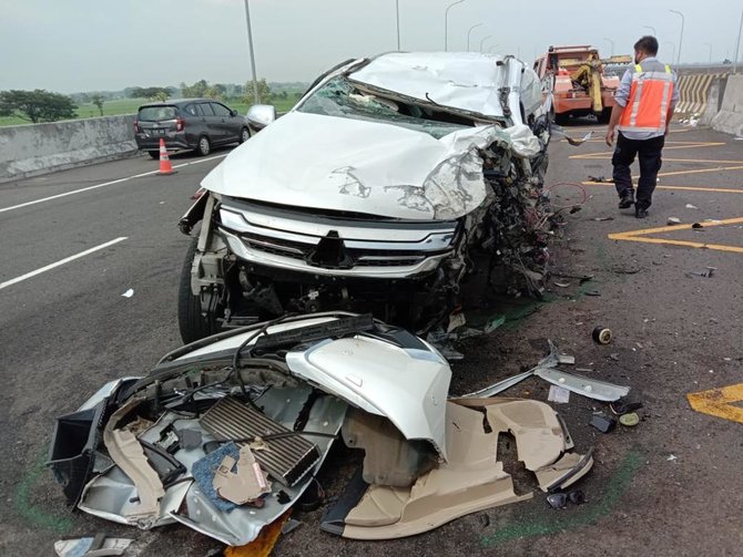 6 Penyebab Kecelakaan Tunggal Di Jalan Tol Yang Perlu Diwaspadai ...