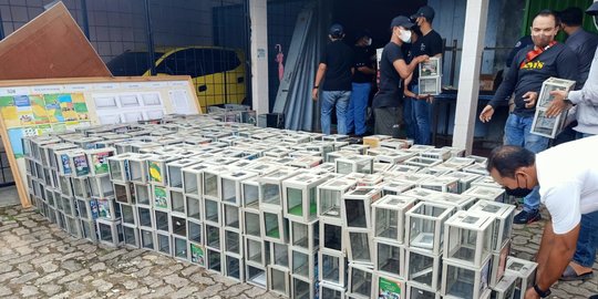 Densus 88 Kembali Amankan 400 Kotak Amal Hasil Pengembangan Teroris Lampung